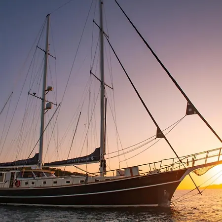 Aegean Pearl Botel