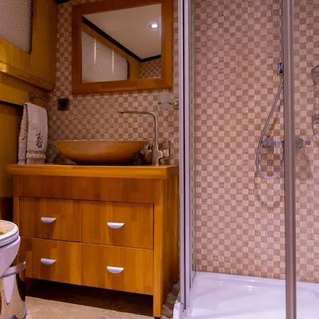 Botel Aegean Pearl