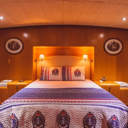 Botel Aegean Pearl *