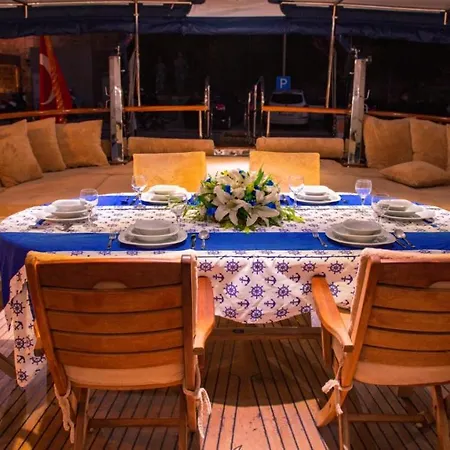 Aegean Pearl Botel *