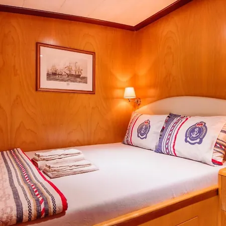 Botel Aegean Pearl *